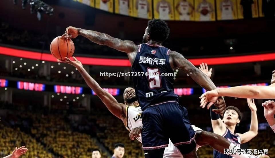力拼逆境：球隊在比分落后情况下反扑加强攻势